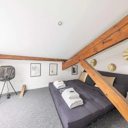 Duplex - Place Victor Hugo Trocadero- Bail Mobilite Holiday home Paris